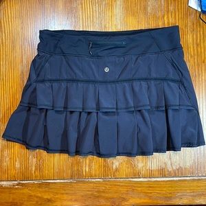 EUC lululemon tennis skort size 10 navy blue